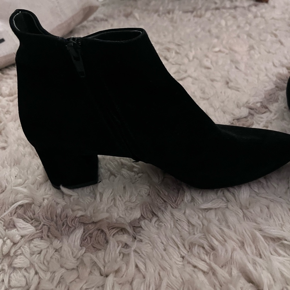 Paul Green Bridget Suede Bootie Never Worn